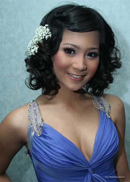 Bunga Zainal with sexy Dresses - sexy dresses artis cute