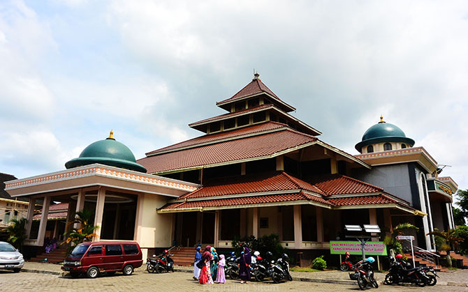 Masjid Agung Darussalam Cilacap