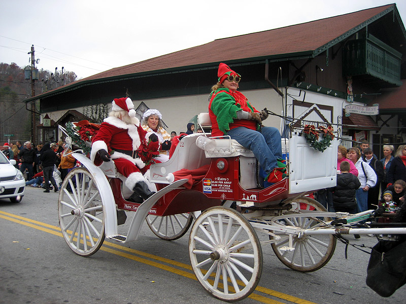 Helen Christmas Parade