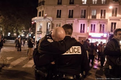 Attentats Policiers choqués Fontaine au Roi