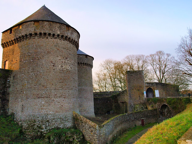 jiemve, Mayenne, château, Lassay