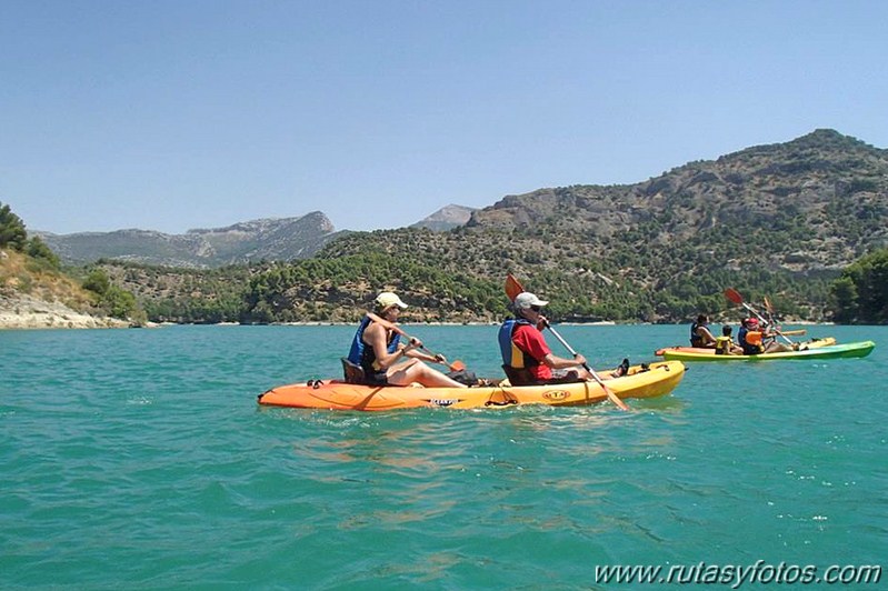 Kayak en el Embalse Conde del Guadalhorce