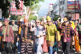 Pergelaran Festival Rimpu Mantika Tahun 2024 sukses digelar oleh Pemerintah Kota Bima pada Sabtu, 27 April 2024.