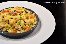 Ensalada de couscous con pollo y garbanzos