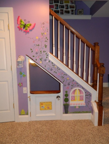 8 KIDS UNDER STAIR PLAYHOUSE DIY IDEAS