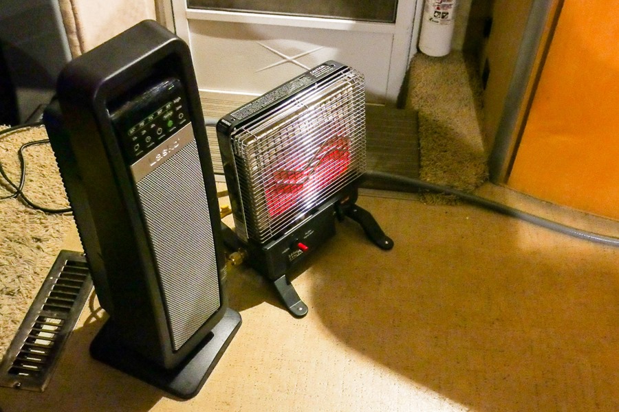 ceramic tower electric heater and wave 3 lp heater