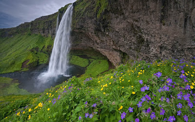 Seljalandsfoss Natural Waterfalls Iceland