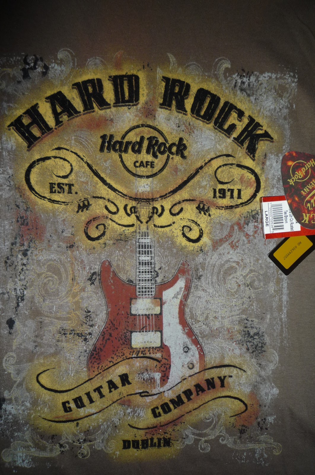 Busybeeroom Welcomes You HARD ROCK CAFE DUBLIN  T SHIRTS