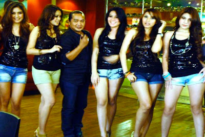 Girlband Queen 5 Indonesia [ www.BlogApaAja.com ]