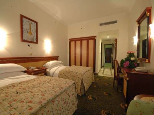 Al Shohada Hotel - Twin Room suites - Holdinn.com