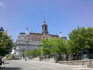 Eastern Canada Road Trip | Old Montreal | Place Jacques-Cartier and Nelson Monument