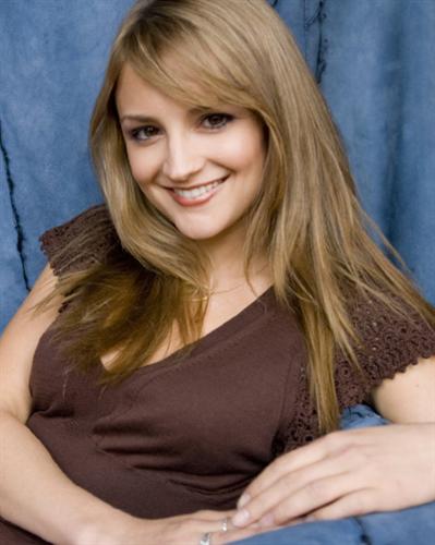 Rachael Leigh Cook  Hairstyles Photos uSTNH