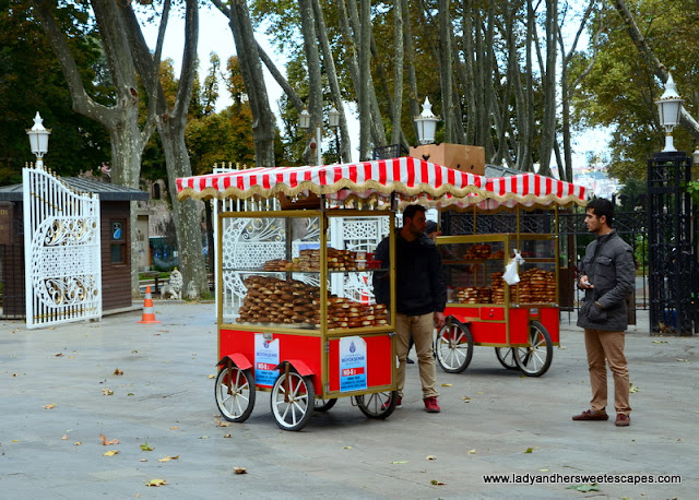 simit red cart Istanbul