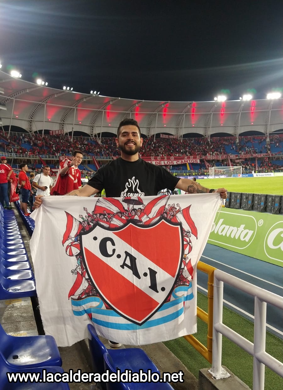 Banderín Del Nuevo Estadio Del Club Atlético Independiente