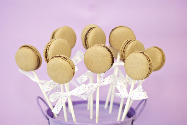 Macaron Pops