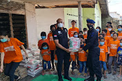 Peduli Anak, Kasat Narkoba Polrestabes Medan Berikan Bantuan Sembako Kepada Komunitas Anak Yededhya
