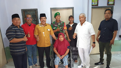 Aksi Kemanusiaan Rachmat Hidayat Berlanjut, Anak Penghulu, Tukang Bangunan, dan Petani di Loteng dan Warga Perantauan di Mataram Disumbang Kursi Roda