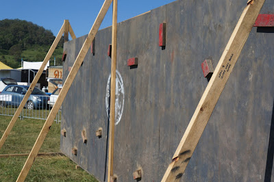 Spartan Race. Escalar un muro vertical