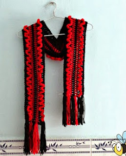 http://www.mazkwok.com/2013/12/parallel-love-scarf-free-crochet-pattern.html