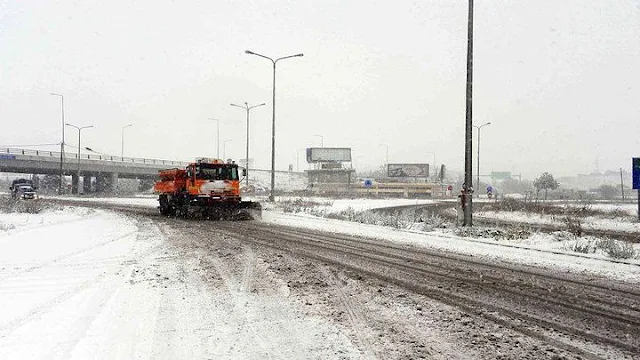 Όλοι οι δρόμοι που έχουν κλείσει στην Πελοπόννησο από τα χιόνια