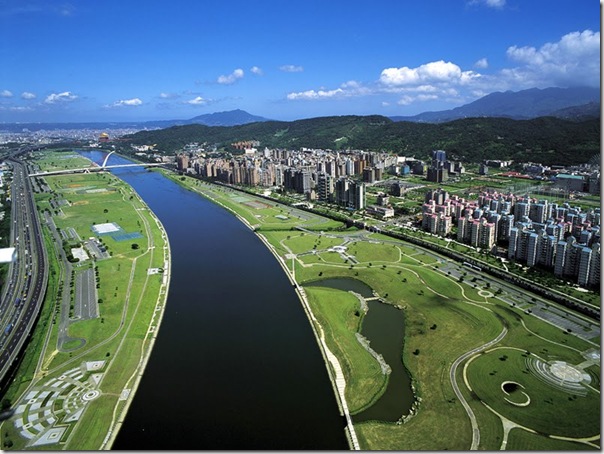 圓山飯店前基隆河