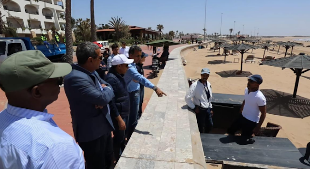 أكادير : الشرطة الإدارية تشن حملة لتحرير الملك العمومي بشاطئ المدينة