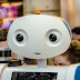 UT Robot Spencer begeleidt eerste passagiers Schiphol