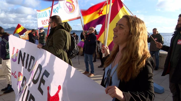 Concentración en Sanxenxo por la República y contra el rey emérito