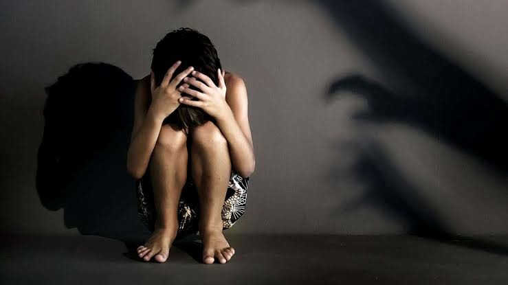 15-Yr-Old Girl Raped In 5-Hour Ordeal After Being Attacked While Walking In Hampshire