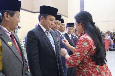 Gubernur Lampung M.Ridho Ficardo Raih Penghargaan Tertinggi Bidang Kependudukan