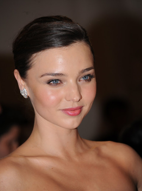 Miranda Kerr Latest Hot Pictures 2011