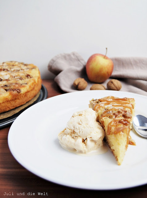 Apple pie with icecream