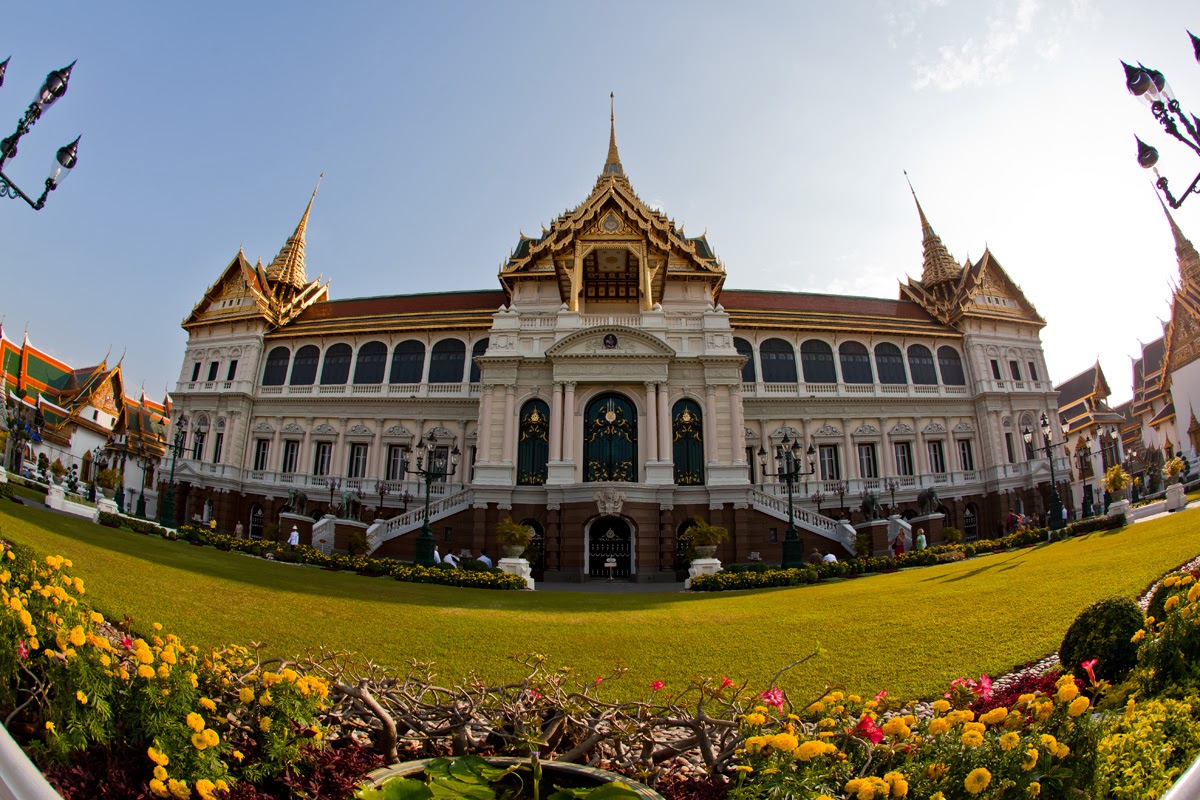 tour and travel semarang - grand palace