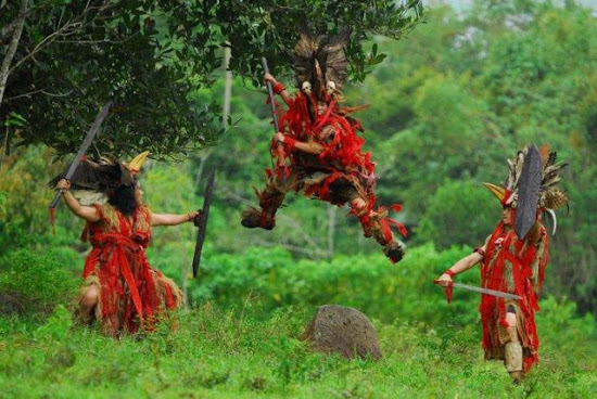 Tarian Kabasaran Minahasa