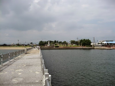 三重県鈴鹿市白子海岸の堤防