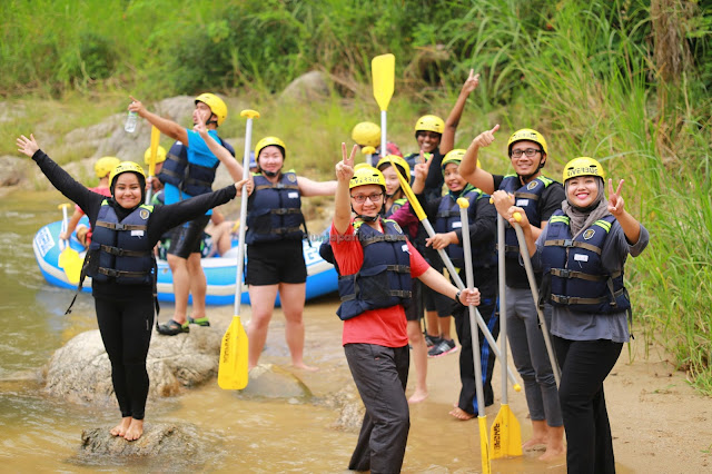 AKTIVITI WATER RAFTING