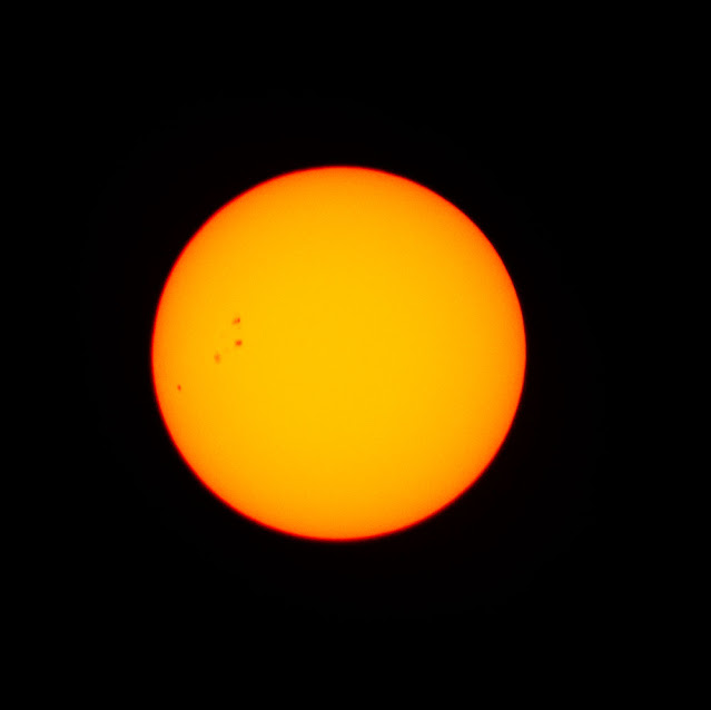Sunspot Activity, DSLR, 300mm, 1/250 second, April 20 (Source: Palmia Observatory)