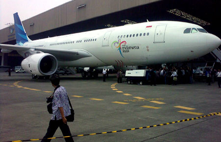 Gambar Pesawat Terbang BOEING 737-400 VVT-I ~ Gambar 