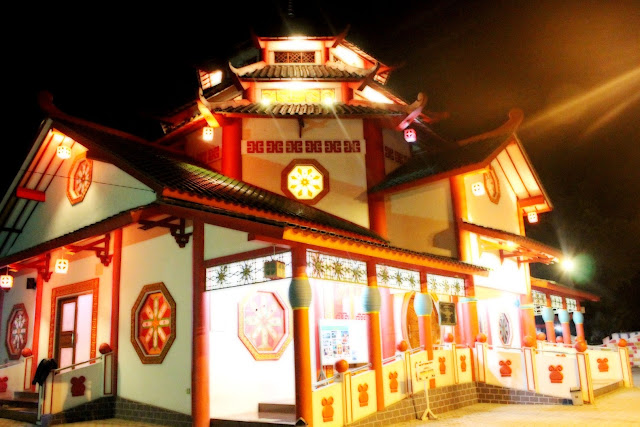 suasana malam Masjid Laksamana Muhammad Cheng Hoo Purbalingga