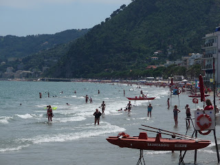 www.alassio.nl, www.italiaansebloemenriviera.nl Vakantiehuizen Italië, vakantiehuis bloemenrivièra, vakantiehuizen bloemenrivièra, vakantiehuizen Ligurië, vakantiewoningen bloemenrivièra, vakantiehuis huren Italië, vakantieappartementen Italië, accommodatie bloemenrivièra, vakantiehuizen bloemenrivièra Italië, autovakantie bloemenrivièra, huisje bloemenrivièra, huis huren Italië bloemenrivièra, bloemenrivièra bungalow, vakantiehuizen Ligurië, vakantievilla bloemenrivièra, vakantiehuisje bloemenrivièra, vakantie bloemenrivièra 2015, vakantiehuis Ligurië, bloemenrivièra Agriturismo, bloemenrivièra vakantiepark, vakantie bloemenrivièra, bloemenrivièra Italië, vakantiehuis Italië, vakantiewoning bloemenrivièra