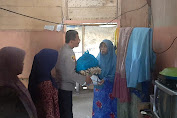 Aksi Peduli Kapolsek Julok Polres Aceh Timur Berikan Sembako Kepada Warga Sakit Menahun