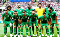 SELECCIÓN DE ARABIA SAUDÍ - Temporada 2017-18 - Yasser Al-Shahrani, Mohammad Al-Sahlawi, Omar Hawsawi, Abdullah Al-Mayouf y Osama Hawsawi; Salem Al-Dawsari, Mohammed Al-Breik, Taisir Al-Jassim, Salman Al-Faraj, Yahya Al-Shehri y Abdullah Otayf. SELECCIÓN DE RUSIA 5 (Gazinsky, Cheryshev 2, Dzyuba, Aleksandr Golovin) SELECCIÓN DE ARABIA SAUDÍ 0. 14/06/2018. XXI Copa Mundial de la FIFA 2018, fase de grupos, Grupo A, 1ª jornada. Moscú, Rusia, estadio Luzhniki.