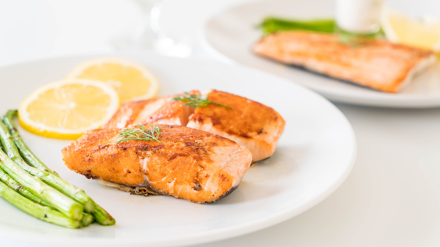 10 reasons why you should include fish in your diet