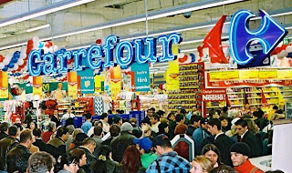 La Carrefour se vinde la negru