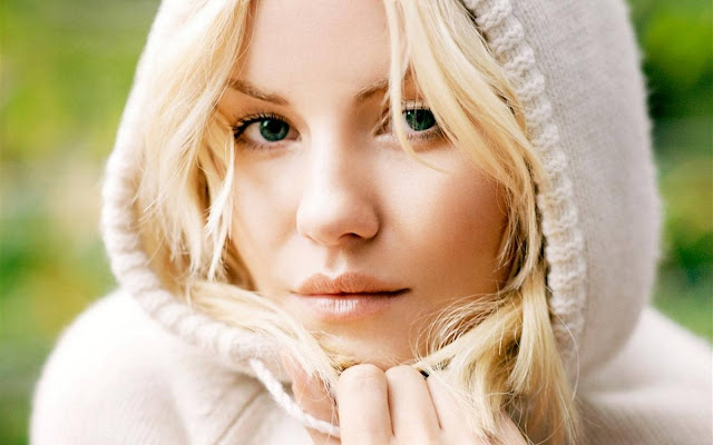 Elisha Cuthbert Hd Wallpapers