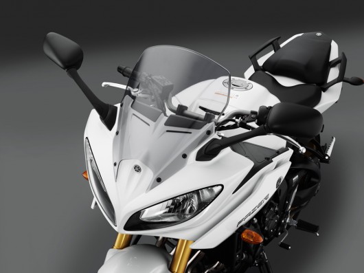 Yamaha Introduces FZ8 and Fazer8 Front View