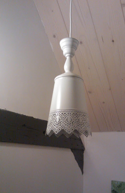 Plant pot holder into lacy pendant lamp