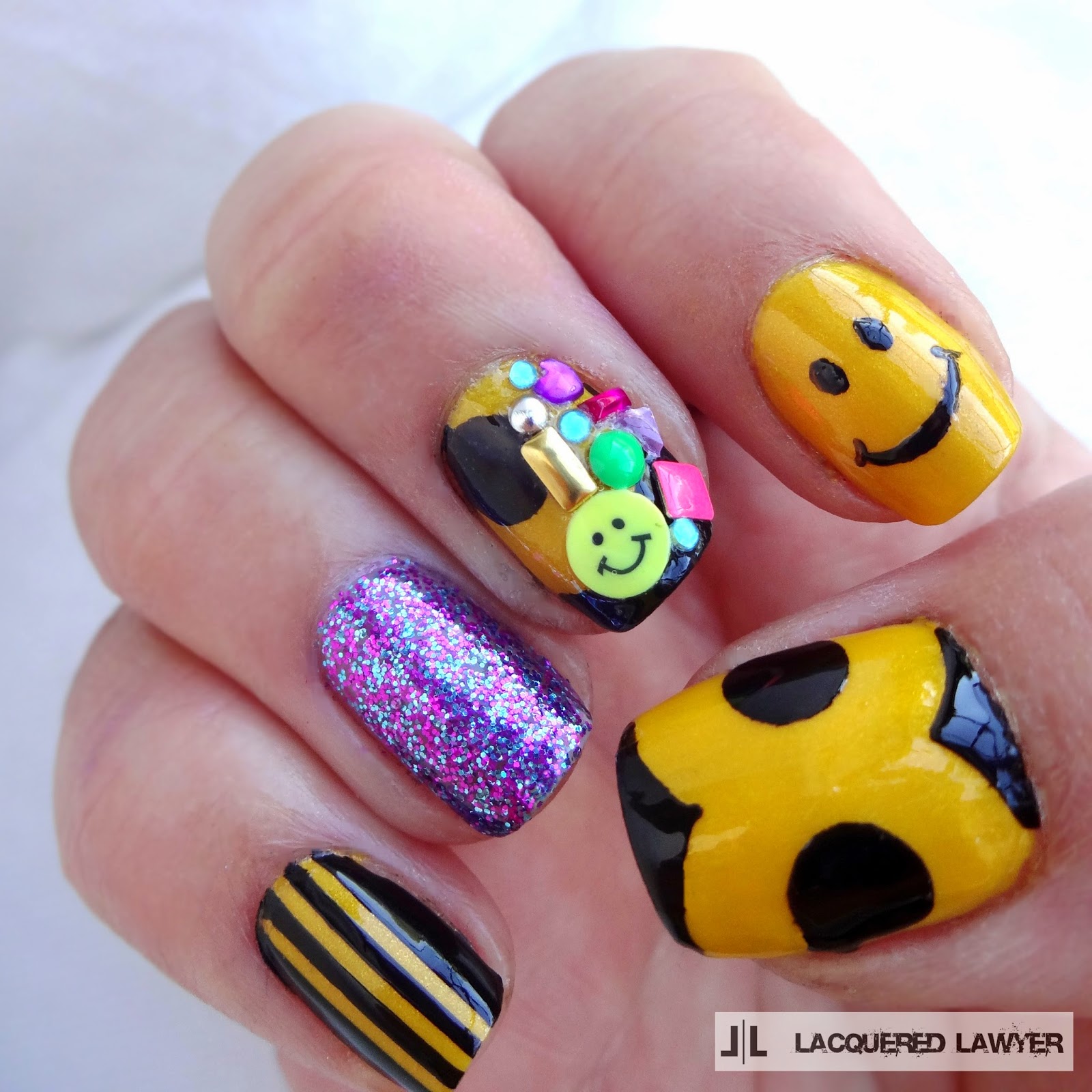 Smiley Face Nails