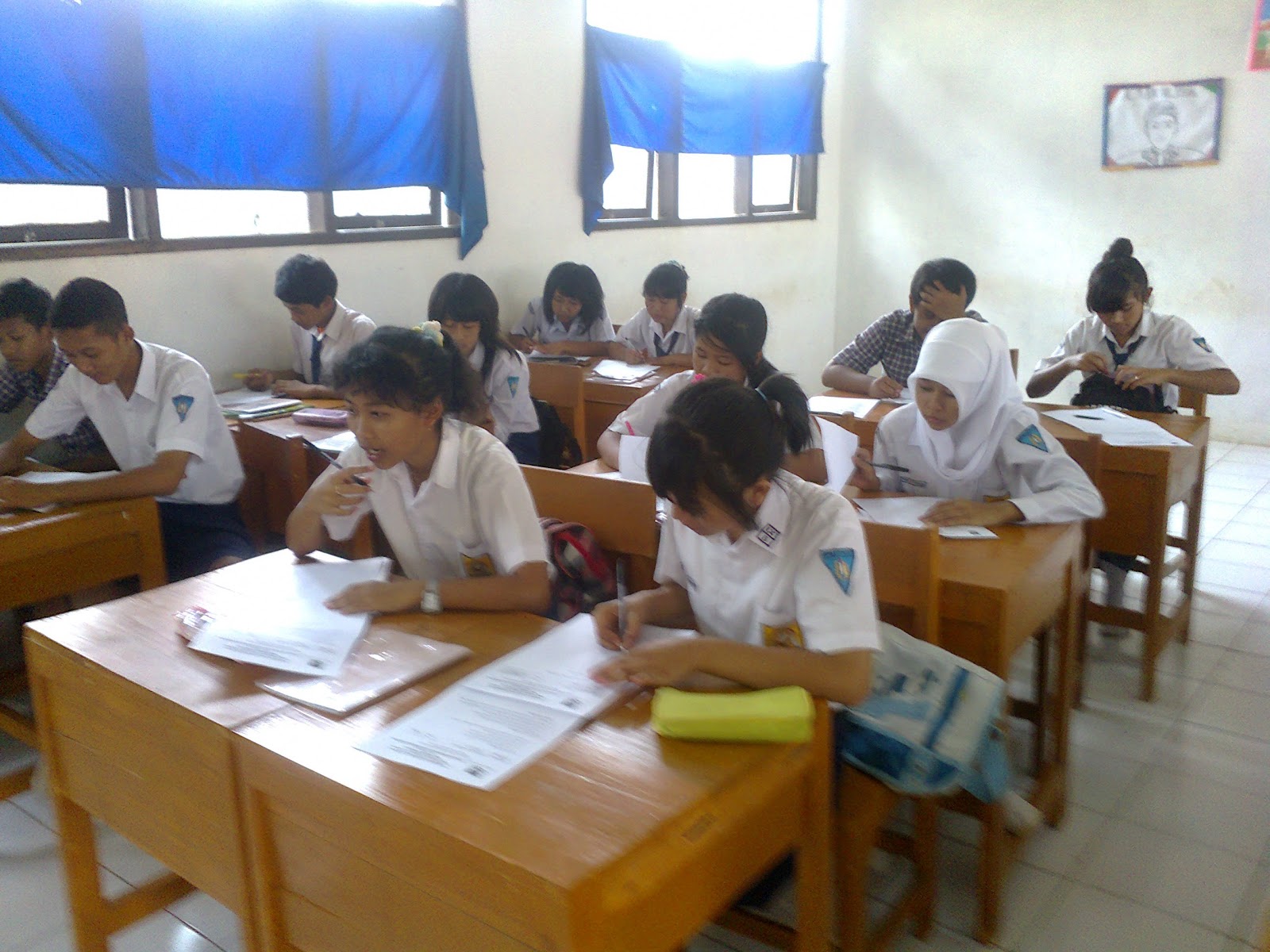 RANGKUMAN MATERI PKN KLS IX SMPN 3 CIPATAT Semester 1 Tahun Pelajaran 2012 2013 BAB I