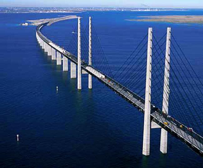 LoulouVille.Com: -The Øresund Bridge